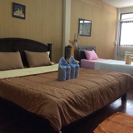 Changphuakgate Guesthouse เชียงใหม่ ภายนอก รูปภาพ