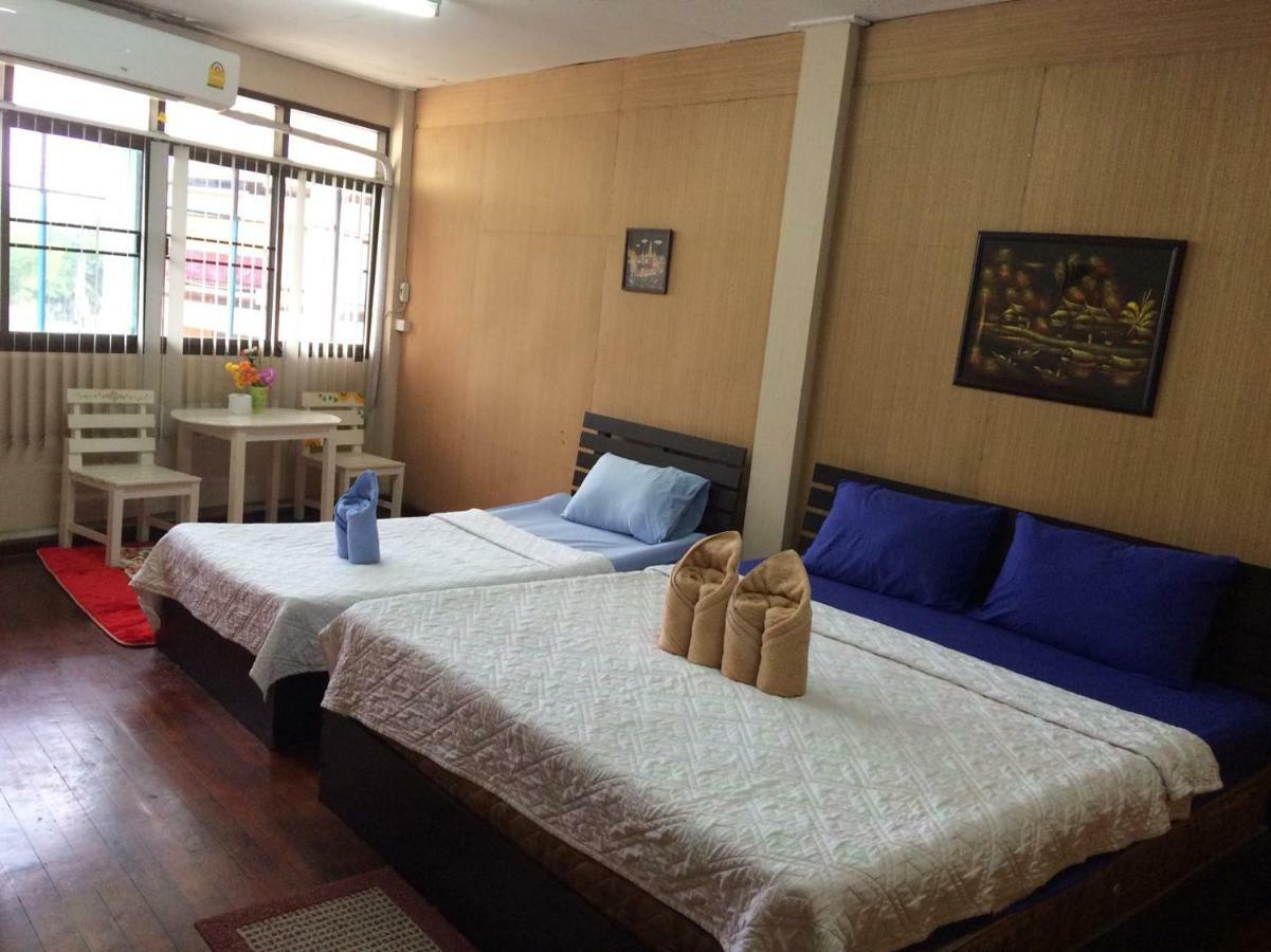 Changphuakgate Guesthouse เชียงใหม่ ภายนอก รูปภาพ