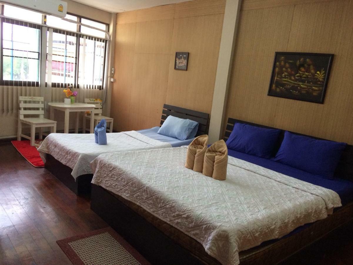 Changphuakgate Guesthouse เชียงใหม่ ภายนอก รูปภาพ